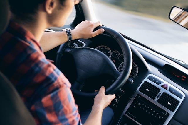 Kako prepoznati i rešiti problem sa kočionim sistemom automobila?